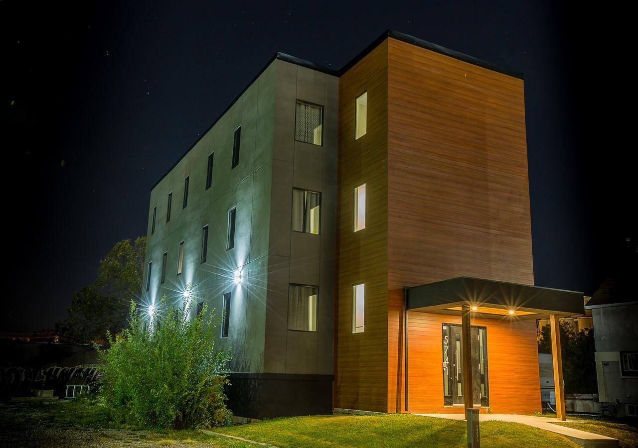 Clifton Hill Condos 3B ไนแอการาฟอลส์ ภายนอก รูปภาพ